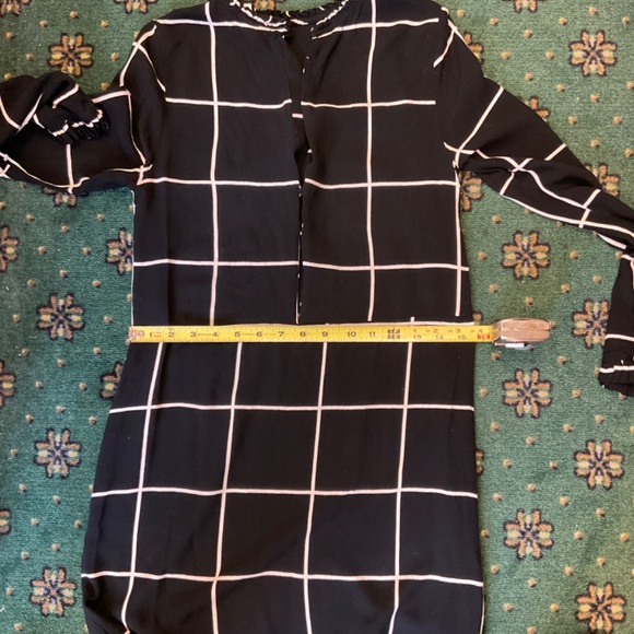 H&M Black Tunic Top Mini Shirt Dress CoverUp Sz 4 Black and White Ruffle Detail - Picture 6 of 9